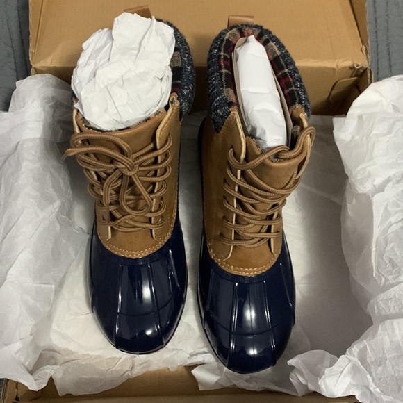 Brand New Duck Boots - Picture 2 of 3